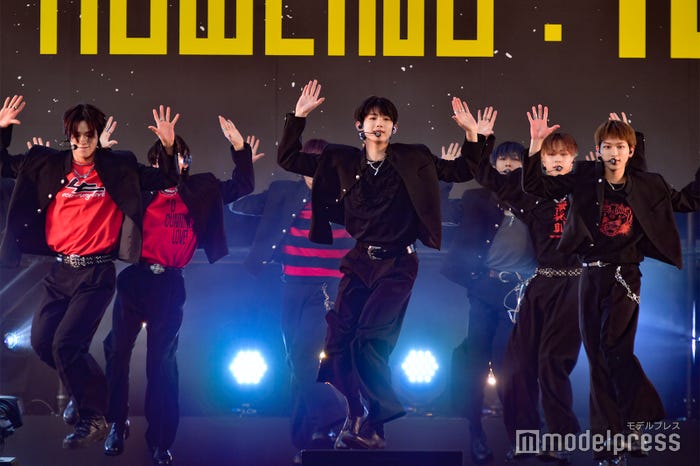 &TEAM(C)モデルプレス