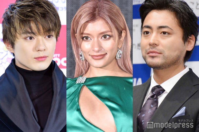 新田真剣佑、ローラ、山田孝之 (C)モデルプレス