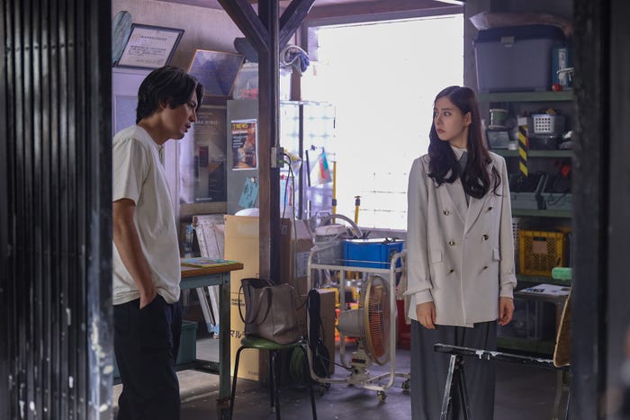 間宮祥太朗、新木優子「良いこと悪いこと」第2話(C)日本テレビ