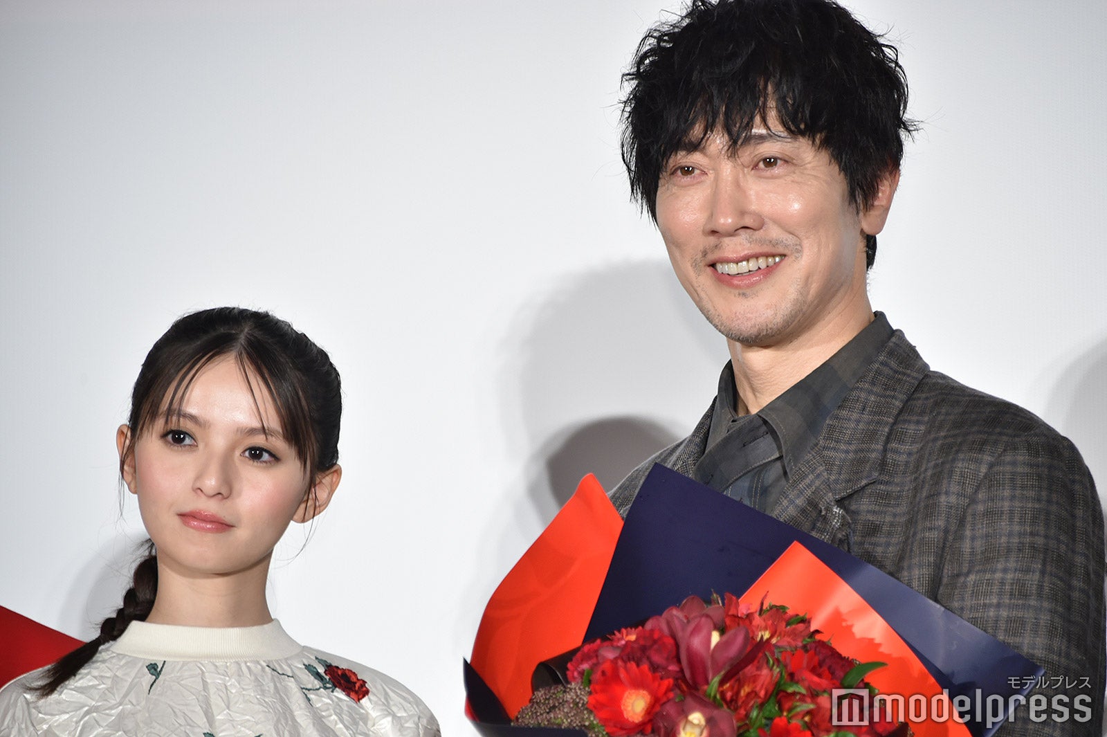 齋藤飛鳥、佐々木蔵之介（C）モデルプレス