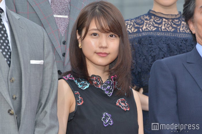 有村藍里 妹 架純が撮影した ドアップ ショット公開 めっちゃ可愛い 仲良し姉妹 と反響 モデルプレス