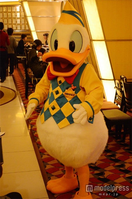ディズニーアンバサダーホテル内レストラン「シェフ・ミッキー」ドナルドダック
