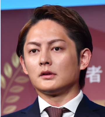 青汁王子 三崎優太氏がお金配り中断 ニセモノ増殖で モデルプレス