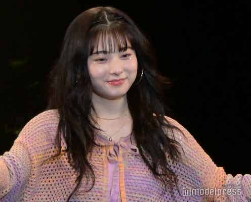 韓国出身インフルエンサー・らん、へそ出し春っぽコーデ ダメージデニム履きこなす<超十代 -ULTRA TEENS FES-2023@TOKYO>