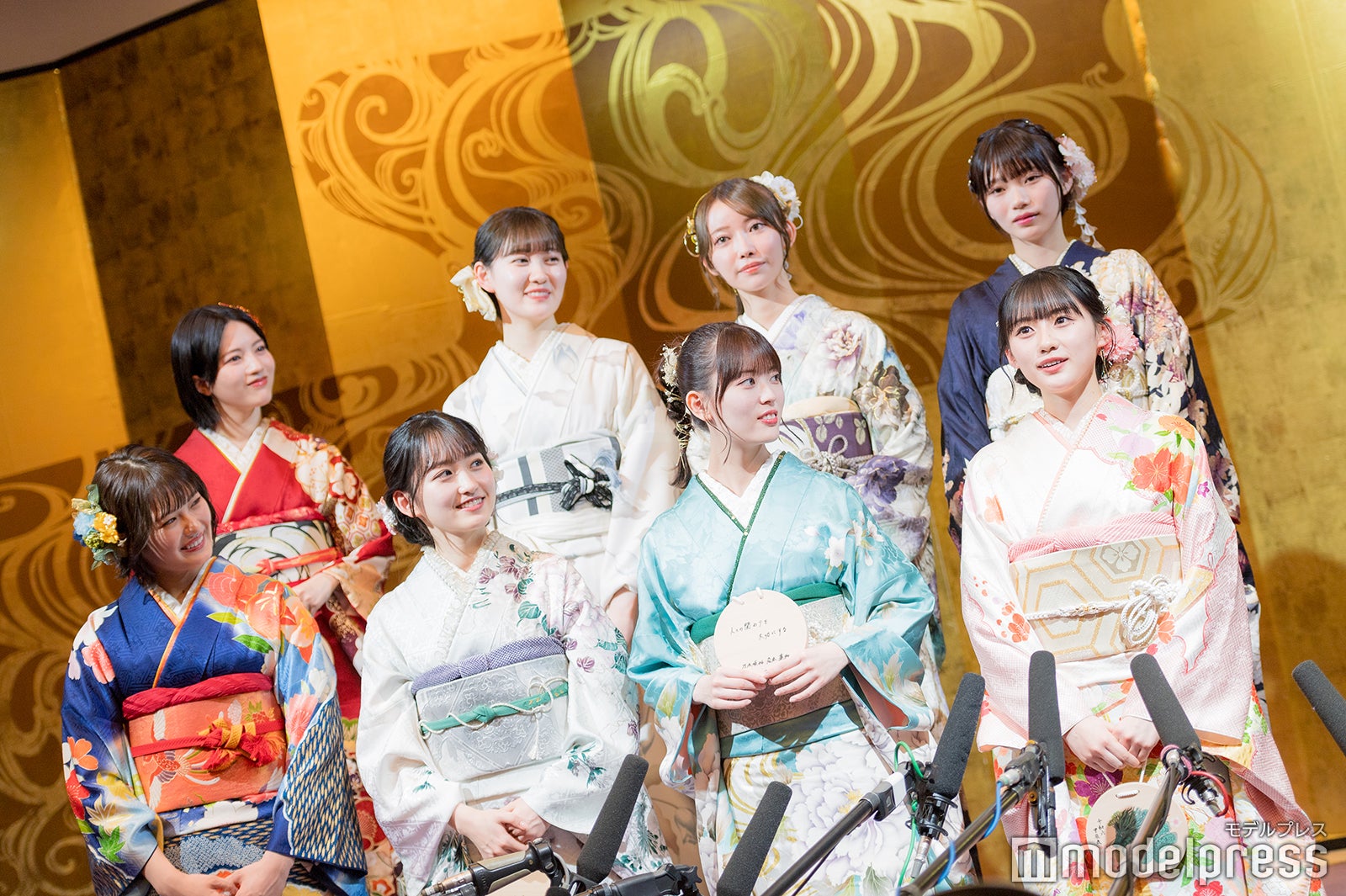 （後列左から）林瑠奈、松尾美佑、黒見明香、岡本姫奈／（前列左から）清宮レイ、一ノ瀬美空、岩本蓮加、川崎桜（C）モデルプレス