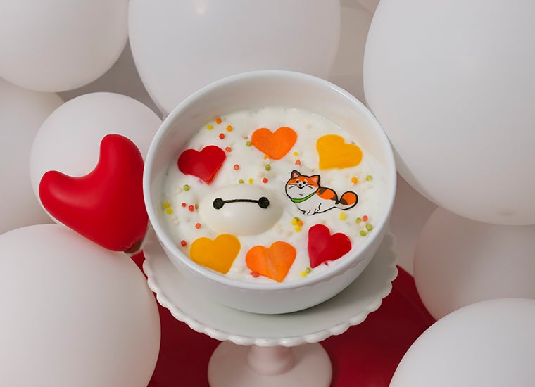 ホワイトカレーうどん税込1,990円（C）Disney