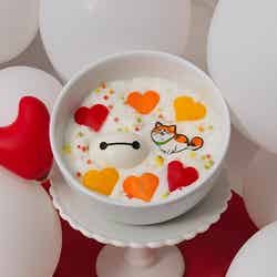 ホワイトカレーうどん税込1,990円(C)Disney