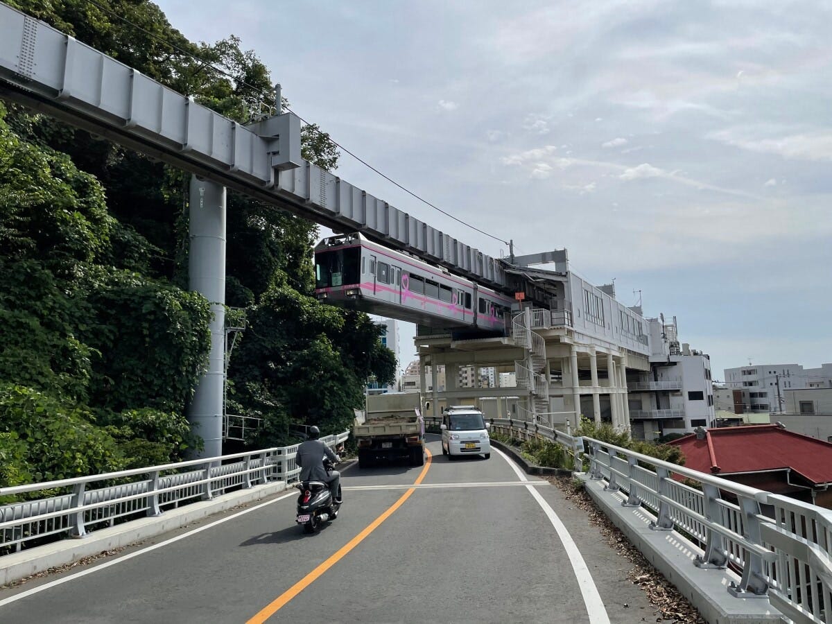 わずか14分で終点の湘南江の島駅に到着