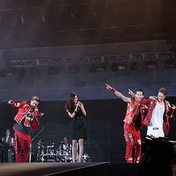 篠原涼子、三代目JSBのステージにサプライズ登場 “無茶ぶり”リクエストに応じる