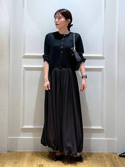 黒カーディガン コーデ 黒カーディガンコーデ4