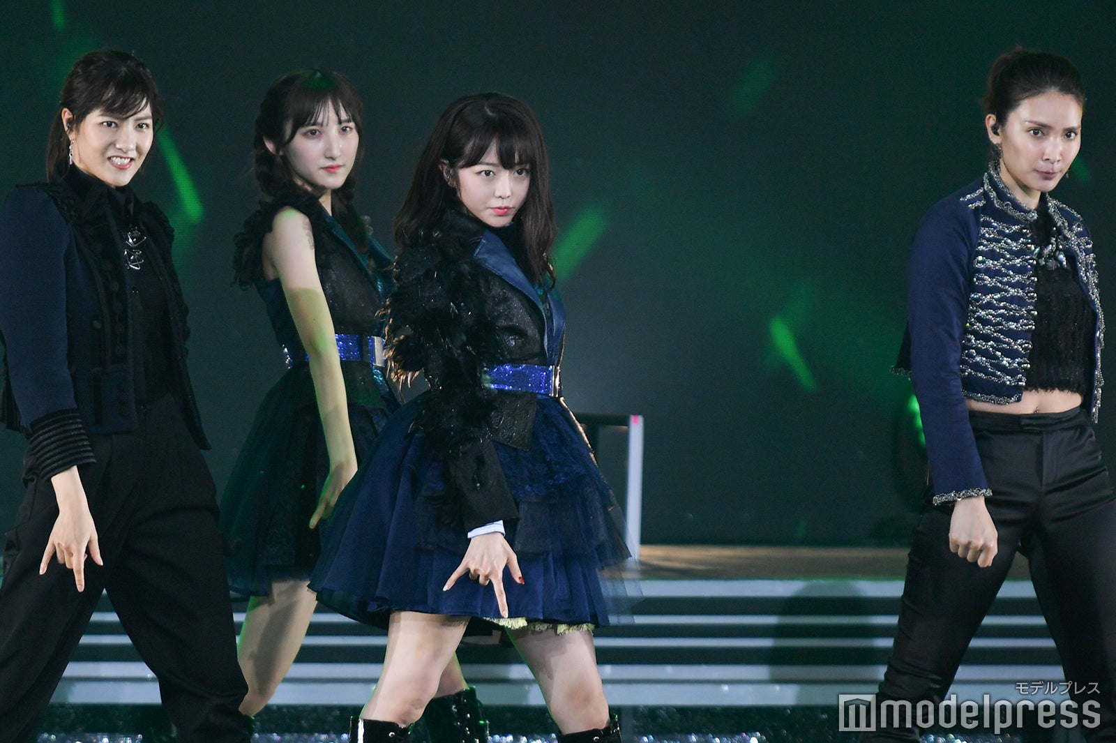 宮澤佐江、峯岸みなみ、秋元才加「峯岸みなみ卒業コンサート～桜の咲かない春はない～」（C）モデルプレス