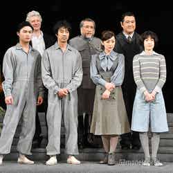 （前列左から）橋本良亮、堤真一、斉藤由貴、シム・ウンギョン（後列左から）演出のウィル・タケット氏、外山誠二、小手伸也（C）モデルプレス