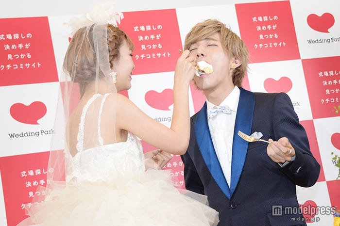 “ラブラブ”ファーストバイト/藤田ニコル、こんどうようぢ