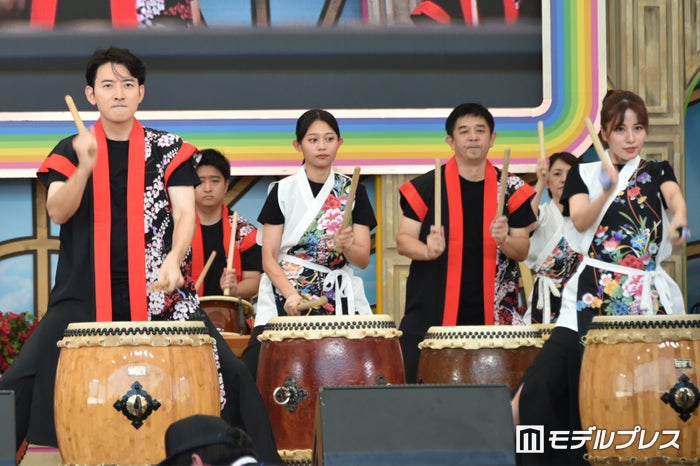 生田竜聖・堤礼実らフジアナ21人集結 圧巻の和太鼓パフォーマンスで「お台場冒険王」幕開け
