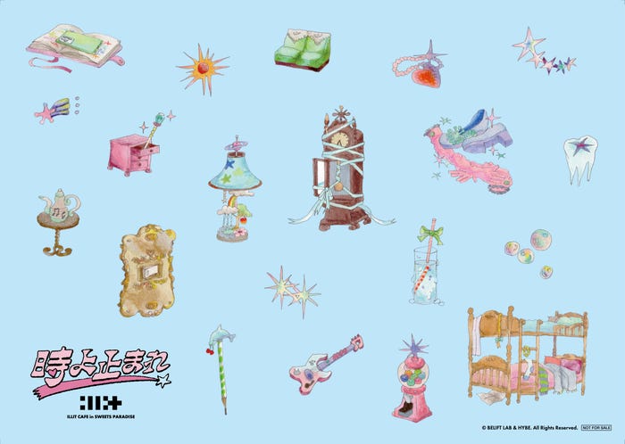 「ILLIT CAFE in SWEETS PARADISE」特典ランチョンマット(C)BELIFT LAB & HYBE. All Rights Reserved.