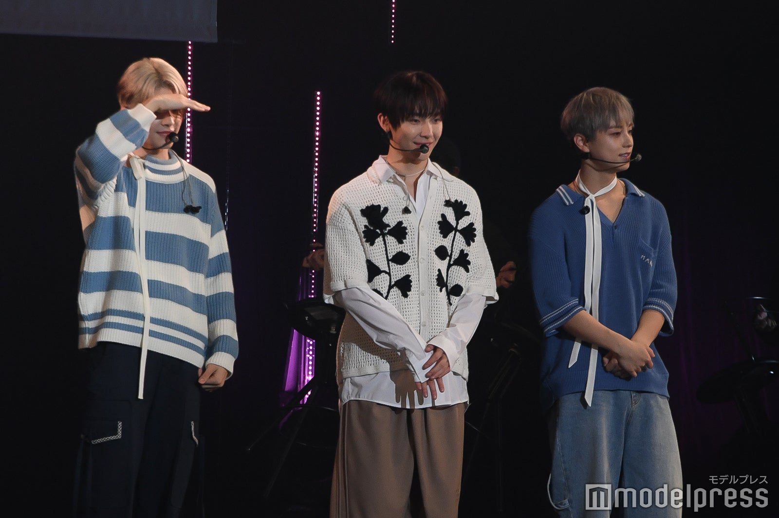 ファンサービスをするMAKI、NICHOLAS、TAKI（C）モデルプレス