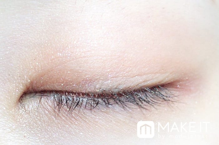 ヴィセ アヴァン「シングルアイカラー」008使用 (C)メイクイット