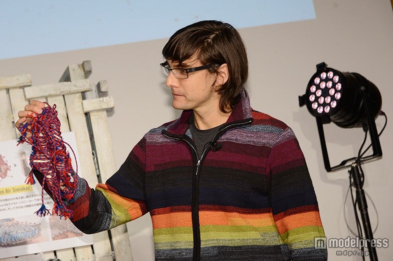 数々の失敗作とともに開発秘話を披露