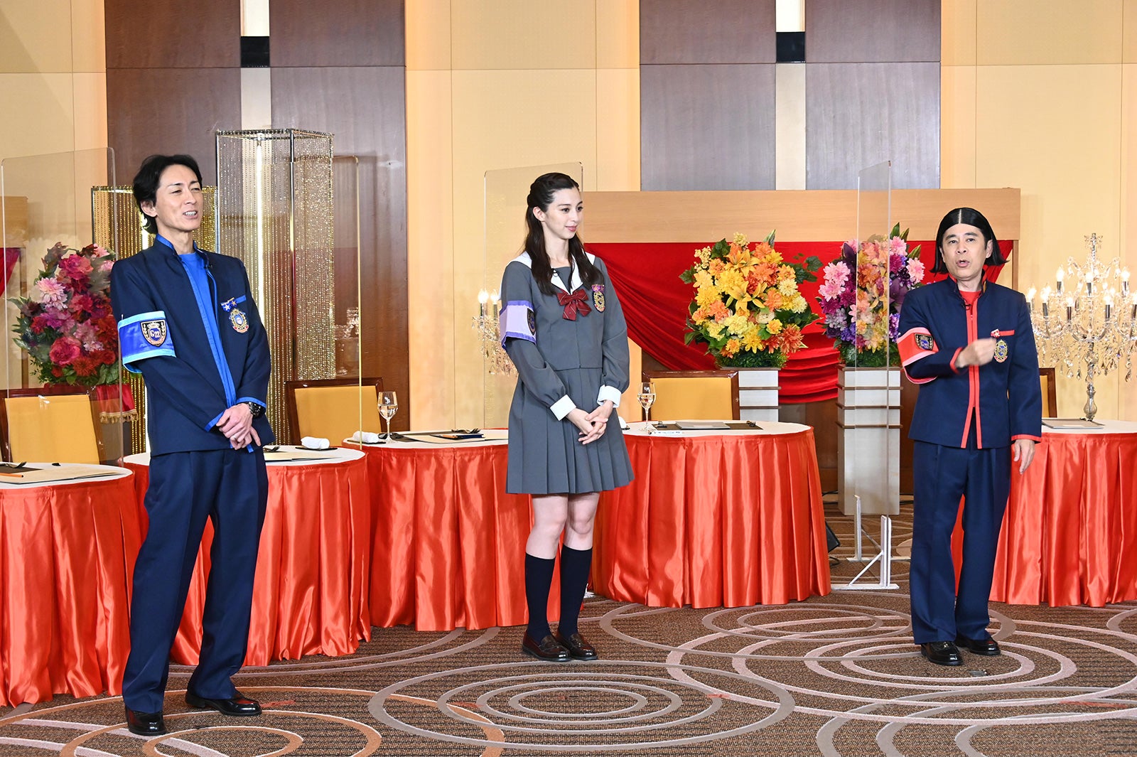 矢部浩之、中条あやみ、岡村隆史（C）日本テレビ