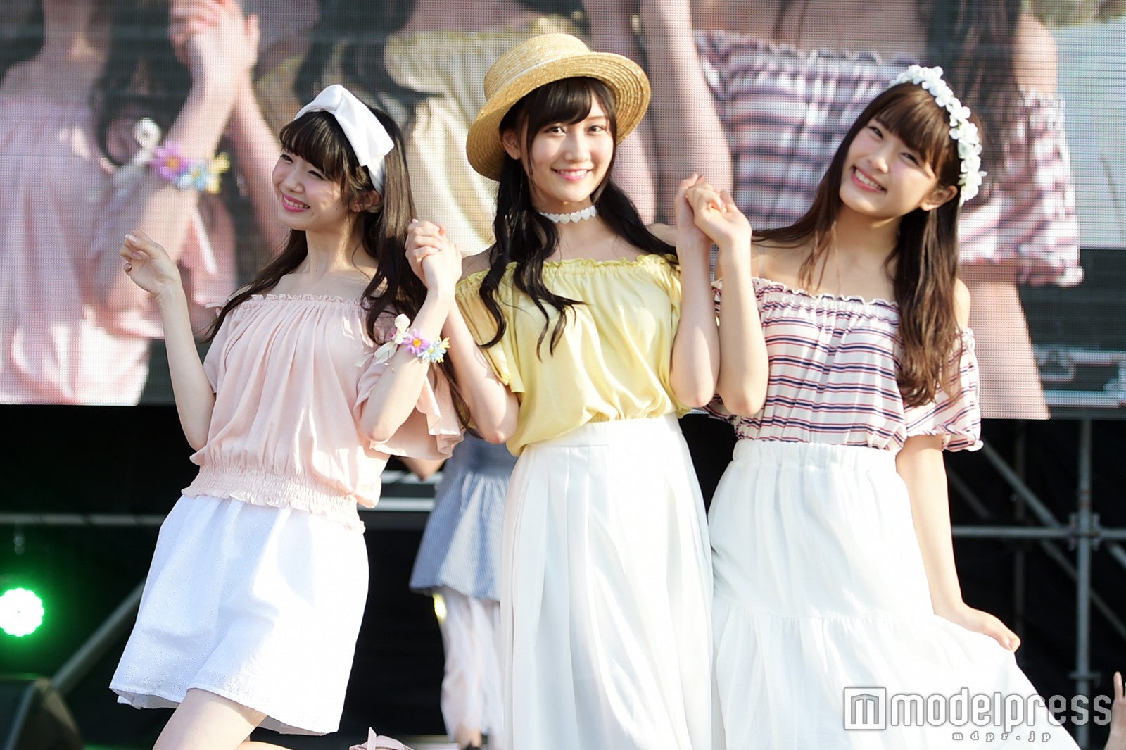 市川美織、矢倉楓子、渋谷凪咲（C）モデルプレス