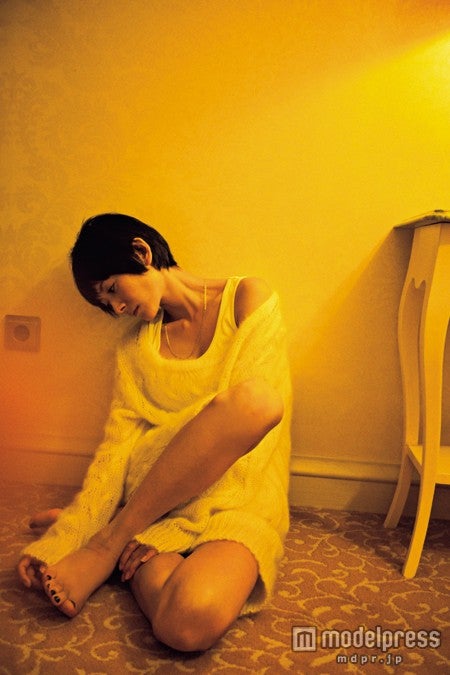 真木よう子写真集『MUSCOVITE』（光文社刊）より　撮影：笠井爾示