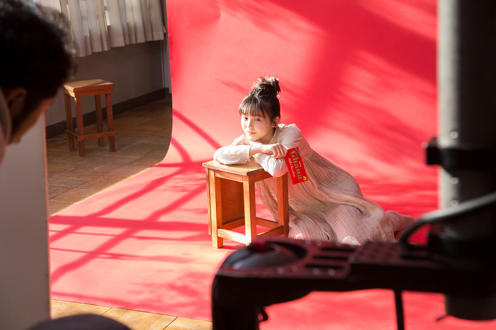 久間田琳加／新CMメイキングカット（提供画像）