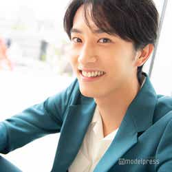 モデルプレス - 杉野遥亮インタビュー 高校時代にやり残したこと・最新“杉野遥亮クイズ”も出題【高校生クイズ】