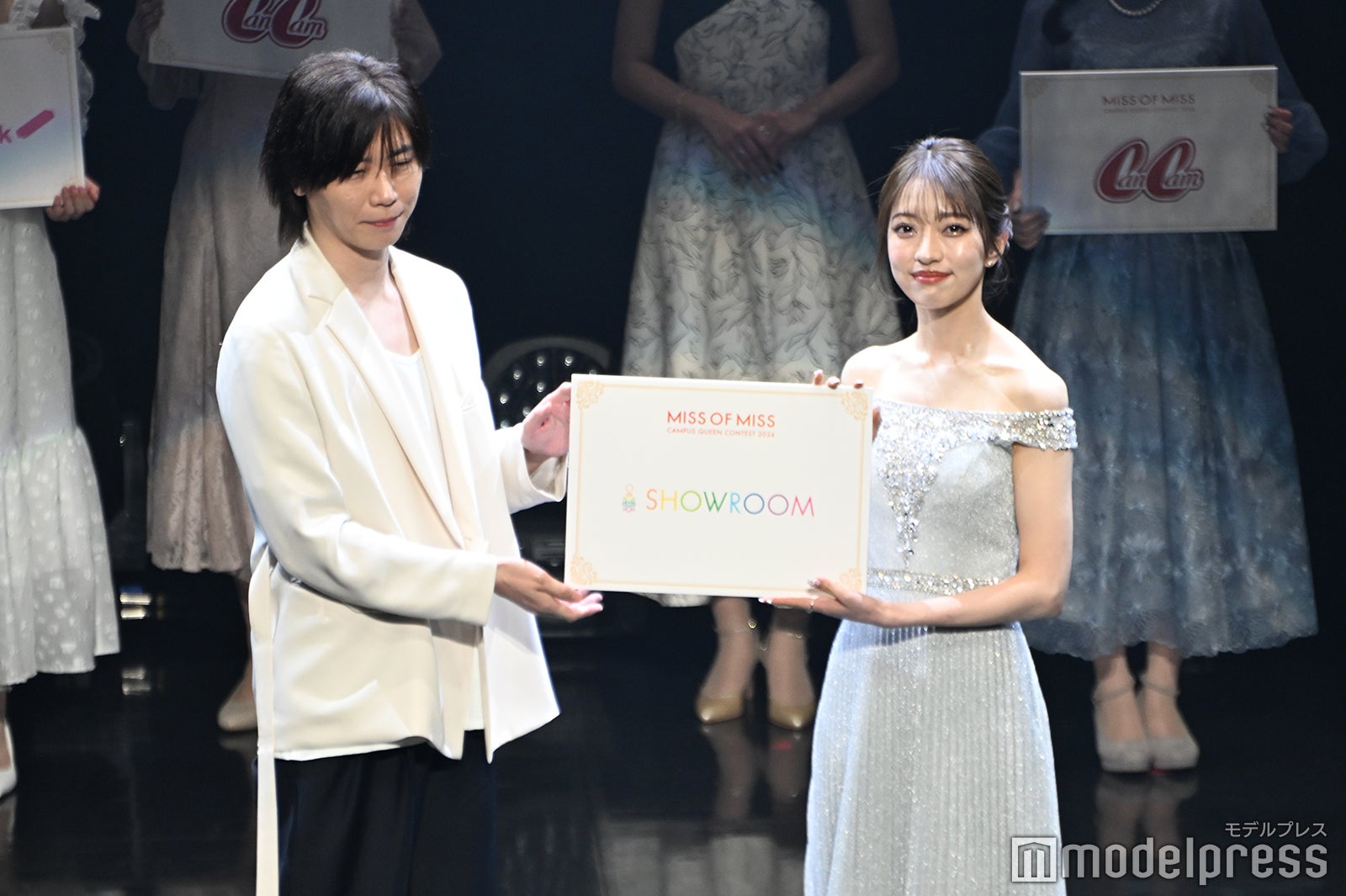 （右）大平ひかるさん（C）モデルプレス