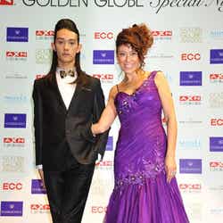 (左から)栗原類、LiLiCo