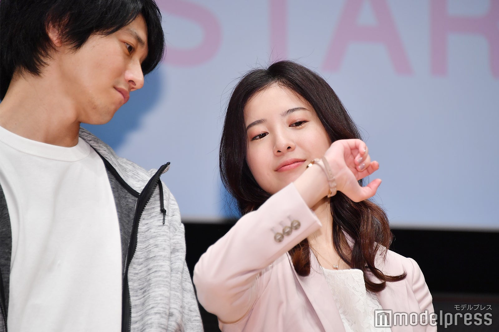 向井理、吉高由里子（C）モデルプレス