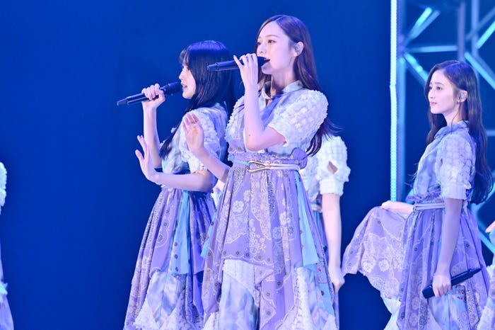 乃木坂46(C)ハタサトシ/高田梓/関口佳代