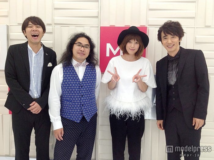 「MUSIC JAPAN」で司会をつとめる(左から)ロッチ・コカドケンタロウ、ロッチ・中岡創一、本田翼、ユースケ・サンタマリア(C)NHK