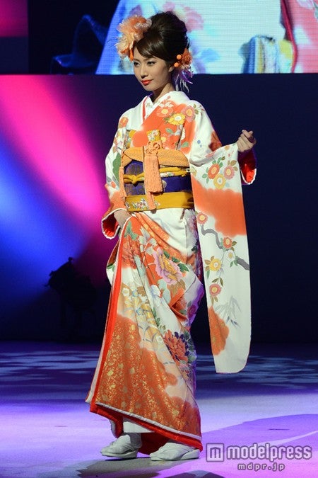 モデルガールズの苫米地玲奈