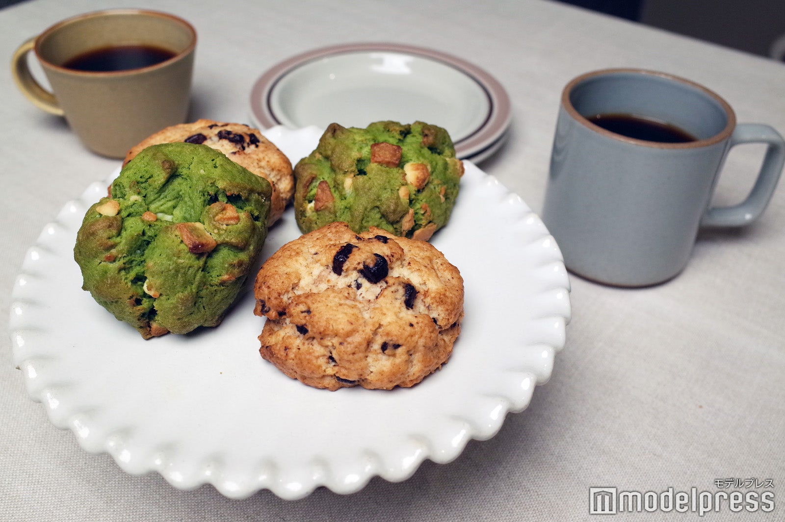 チョコレートチャンクスコーン、抹茶＆ホワイトチョコスコーン（C）モデルプレス