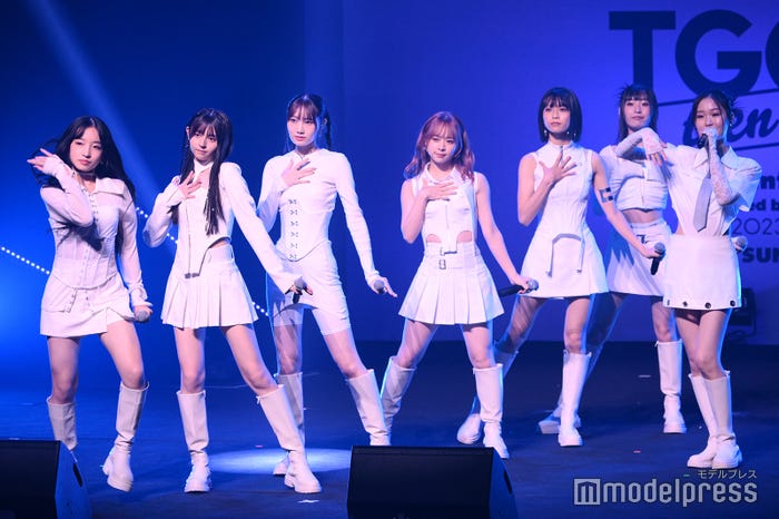 UNLAME(C)モデルプレス