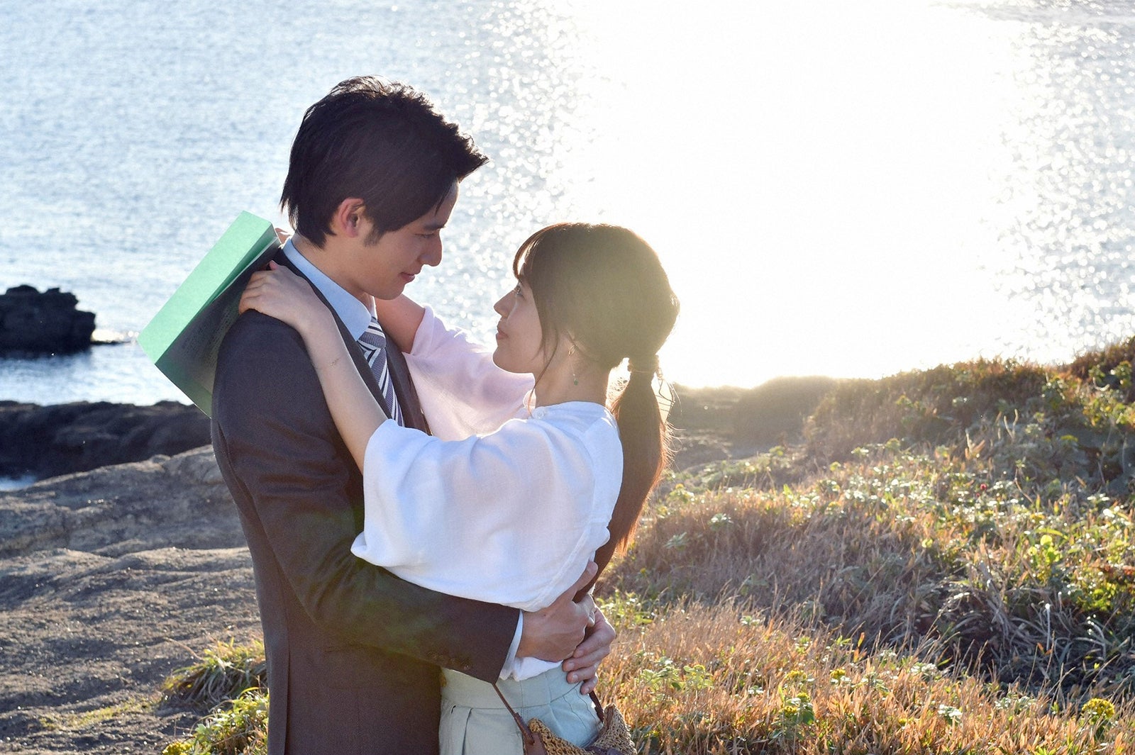 岡田健史、有村架純／「中学聖日記」最終話より（C）TBS