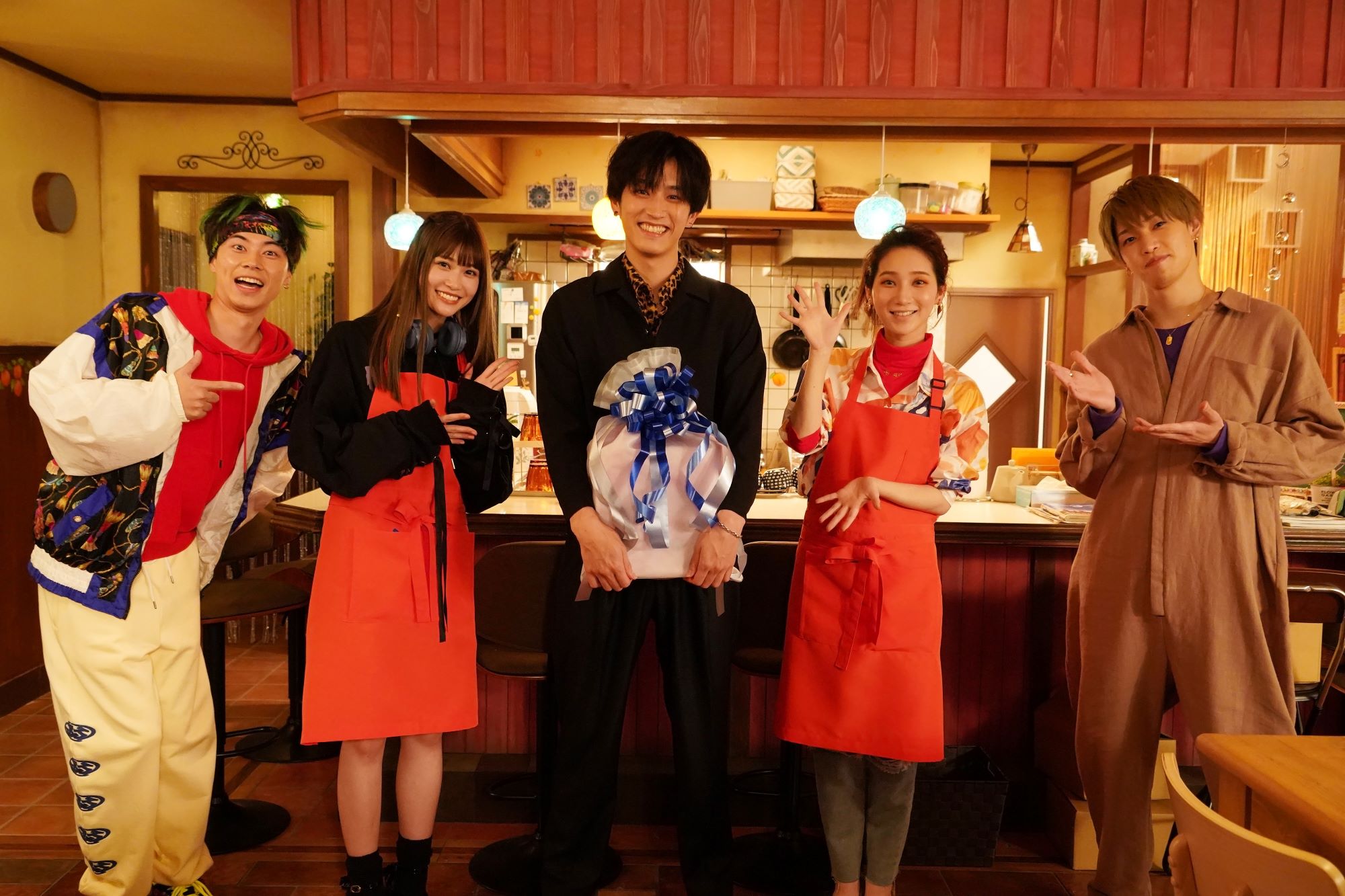 杉野遥亮、誕生日サプライズに照れ笑い 撮影への意気込みも語る＜恋です！～ヤンキー君と白杖ガール～＞