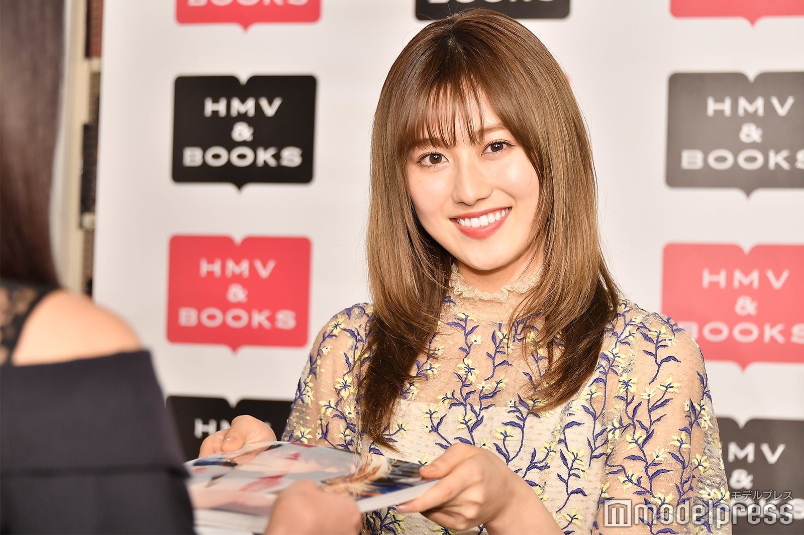 守屋茜／お渡し会の様子 （C）モデルプレス