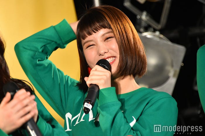 照れるアイン(C)モデルプレス