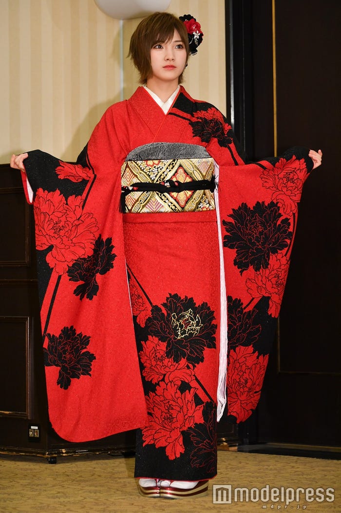 岡田奈々 (C)モデルプレス