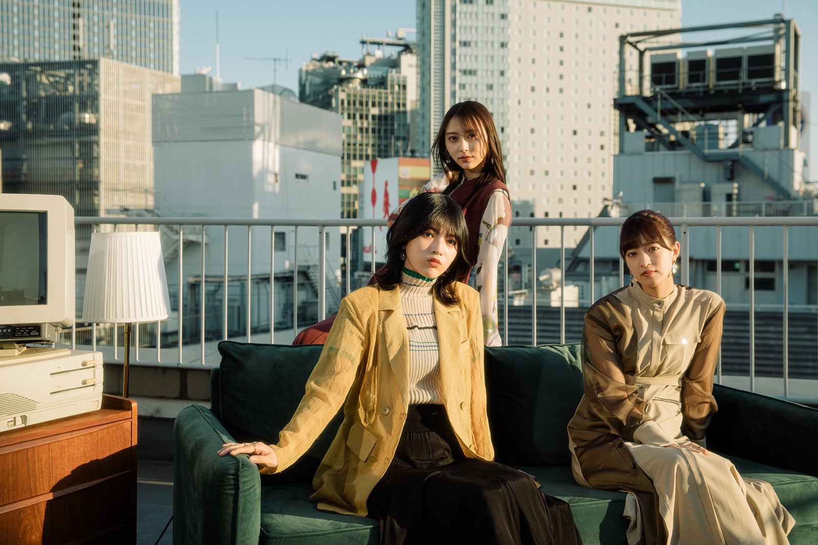 林瑠奈、弓木奈於、吉田綾乃クリスティー（C）BSテレ東