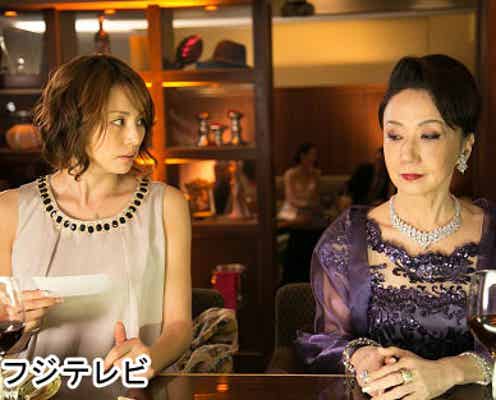 米倉涼子、自慢の脚線美を披露 初共演の豪華絢爛女優とファッション対決
