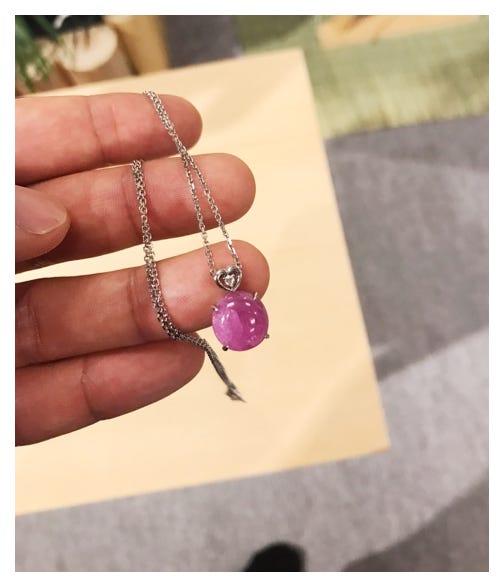 海老蔵が結婚式に麻央さんにプレゼントしたルビーのネックレス