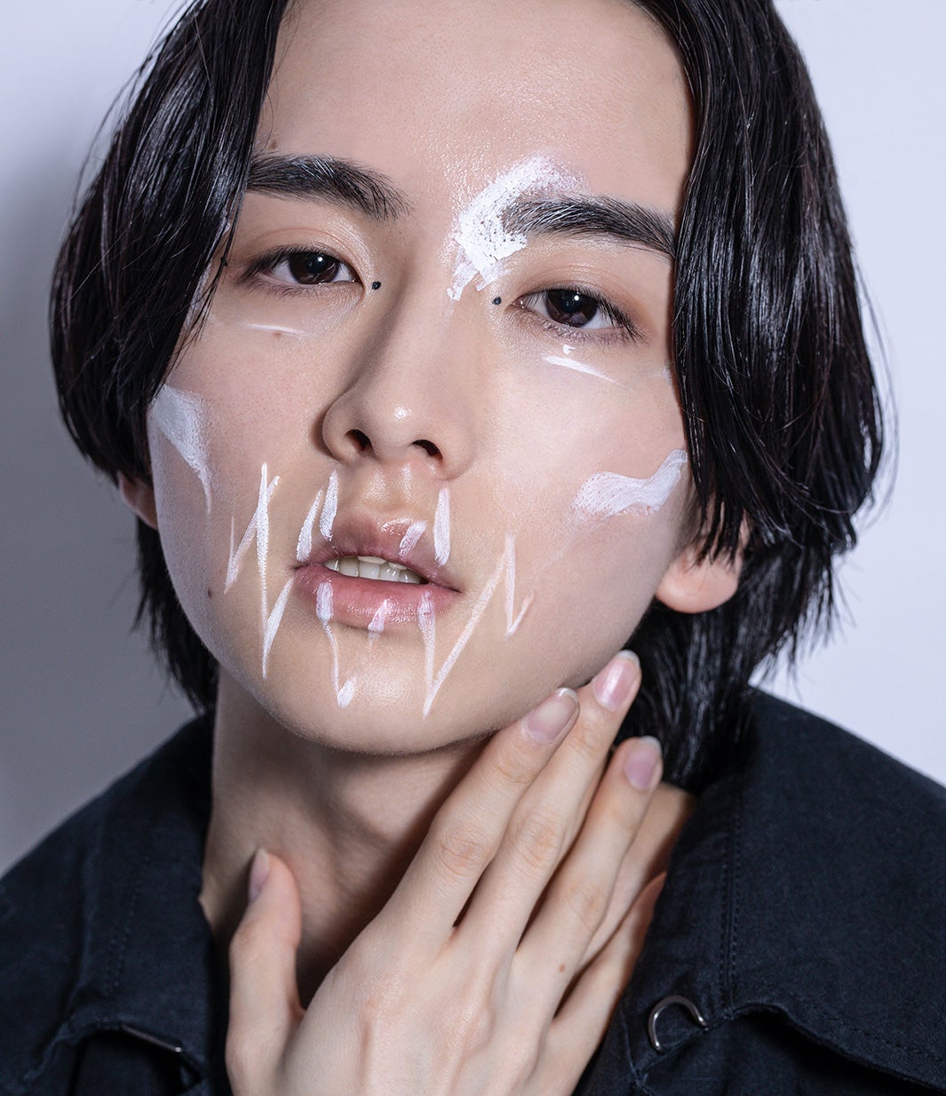 板垣李光人／撮影：ARISAK、ヘアメイク：奥平正芳（提供写真）