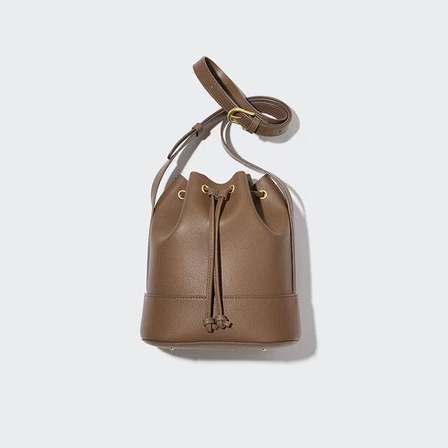 レザータッチドローストリングバッグ