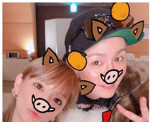 浜崎あゆみ、AAA浦田直也と密着 お揃い“亥ショット”に反響「最高の年明け」