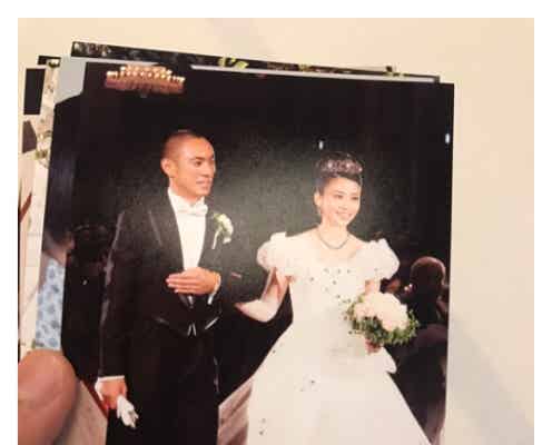 市川海老蔵「痛く感じています」小林麻央さんとの時に思い馳せる 過去の家族写真も連投