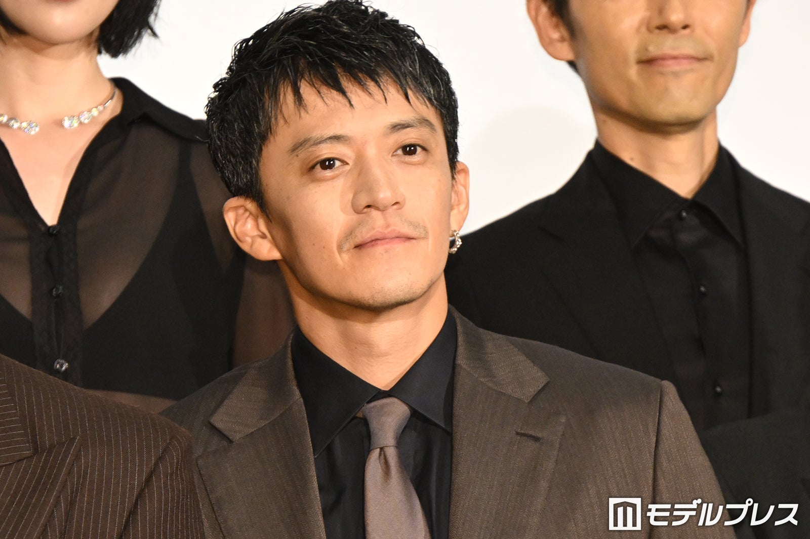 小栗旬（C）モデルプレス