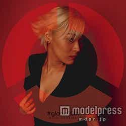 モデルプレス - globe、KEIKOの秘蔵写真公開 倖田來未&AAAら20周年カバーアルバム参加者発表