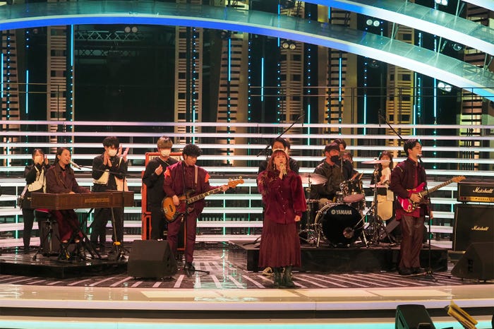 緑黄色社会/(左から)peppe、穴見真吾、長屋晴子、小林壱誓(C)NHK